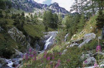 parco La-cascata-di-Peyrastreiche-foto di-E.-Le-Bouteiller