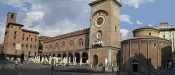 Mantova Piazza delle Erbe