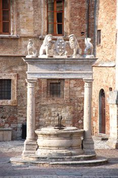 MontepulcianoPozzo-de'-Grifi-e-de'-Leoni