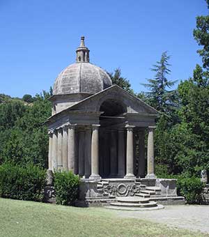 Parco dei Mostri il tempietto