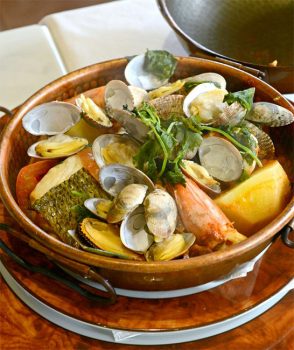 Macao Cataplana-de-mariscos