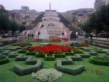 Armenia Yerevan giardini (ph. Mario Negri © Mondointasca.it)