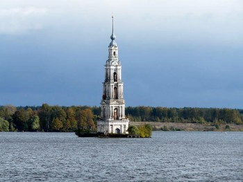 Anello Russia il campanile di Kaljazin