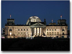 Il Reichstag con la cupola di Norman Foster (Foto:BTM/Koch)
