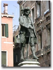 Goldoni La statua di Goldoni a Venezia