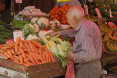 Acquisti al mercato del Carmel