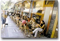 Atene, Olimpiadi in arrivo 3 Un caffè nell'area Kolonaki