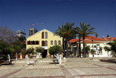 Tel Aviv, il futuro dietro le spalle 3 Il Suzanne Dallal Centre