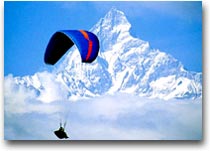 Nepal, regno dei templi e dell’alpinismo 7 Paragliding sull'Himalaya