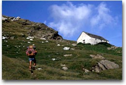 In marcia verso la Bocchetta di Scaredi