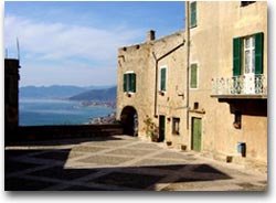 Piazza Sant'Agostino, veduta mare