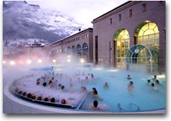 Leukerbad, tra roccia e acqua 3 Lindner Thermalbad