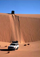 armata Su e giù per le dune