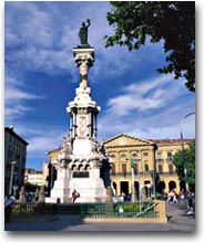 Monumento a Los Fueros (Foto:Ufficio Spagnolo del Turismo)