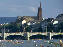 Il ponte Mittlere Brücke sul Reno e la cattedrale Münster, © Standort-Marketing, Basel