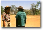aborigeni Australiana bianca con un aborigeno nel Western Australia