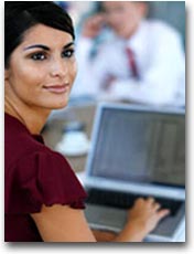 Donne con la valigia “Dual Career”. 4 Donne con la valigia “Dual Career”.
