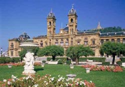 Turismo “Comparato”... 11 San Sebastian, Plaza del Ayuntamiento
