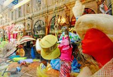 Viaggio a Bruxelles con René Magritte 2 Shopping nelle boutique locali © OPT- JP Remy