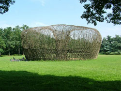 Monza, regina di Brianza 2 Voliera per umani di Giuliano Mauri