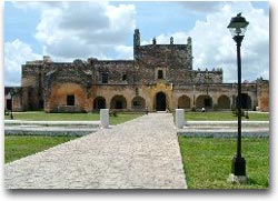 Maya La chiesa-fortezza di San Bernardino