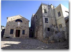 Verezzi, antico borgo Saraceno 1 Piazza Sant' Agostino (Foto: Zuffo)