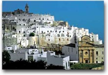 Verso il 2006 con “fantasia” 3 Panorama di Ostuni nel Brindisino