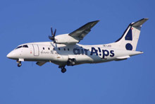 Il turboelica Dornier Do 328-110 in servizio sulla linea Trieste Ronchi dei Legionari-Milano Malpensa