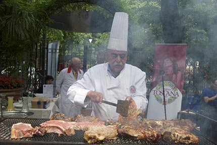 Chef Amantini alle prese con la bistecca Fiorentina