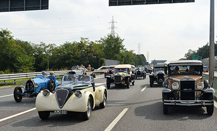 Auto d'epoca sulla Milano-Varese