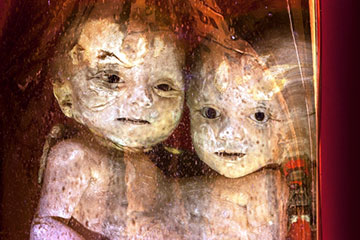 Untitled, Reggio Emilia, 2013, dalla serie Blues Brothers © Esko Männikkö