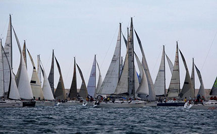 La regata Brindisi-Corfù si fa più bella con le barche d'epoca