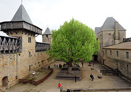 Carcassonne ricorda l'architetto Viollet-le-Duc