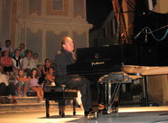 Il pianista francese François-Joël Thiollier