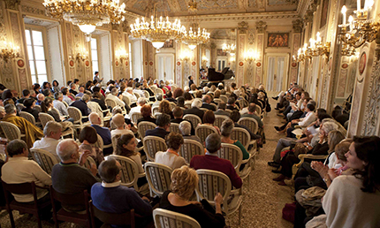 A cena con il musicista