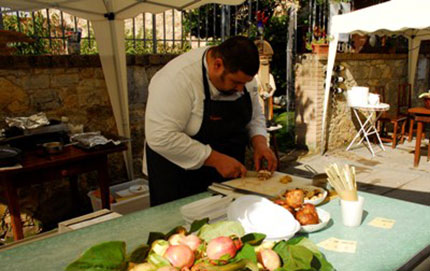 Mangiare con le mani. La festa dello "street food"