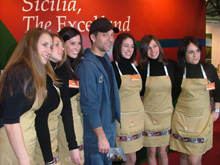 Beppe Fiorello nello stand della Regione Sicilia