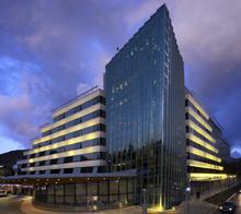 Il Perla è sede di casinò, alberghi e centri benessere