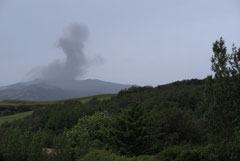 vulcani Eyjafjöll non erutta più ma continua a fumare