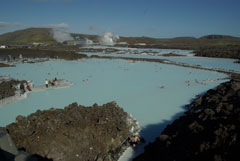 La grande vasca della Blue Lagoon Geothermal Spa
