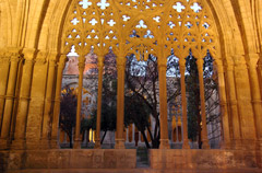 L'ingresso al chiostro di Seu Vella