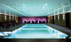 Notte a Syon Park 4 La piscina dell'hotel