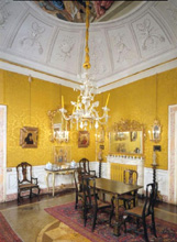 Salotto Sassetta all'interno del palazzo senese