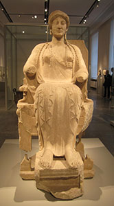Taranto accoglie un'antica statua di Persefone