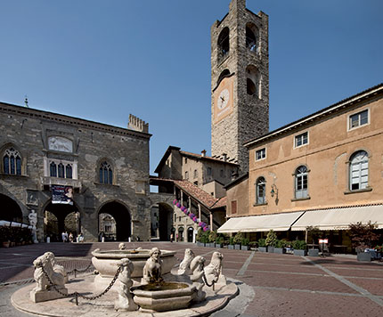 Bergamo, Piazza Vecchia, Foto di Marco Mazzoleni, Archivi Turismo Bergamo