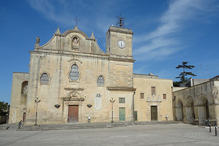 Melpignano, Piazza San Giorgio