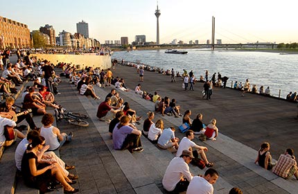 Rheine Treppe ©Düsseldorf Marketing & Tourismus