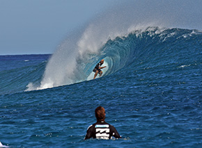 Copyright: Steeve Dickinson, Billabong Pro 2010 
