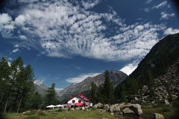 Il Rifugio Gerli sull'Alpe Ventina
