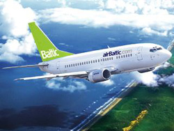 Un aereo della flotta Air Baltic